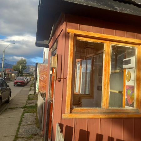 Отель Isaac House Пуэрто-Наталес Экстерьер фото